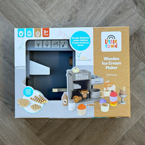 Aldi little town 2026 wooden - aldi,