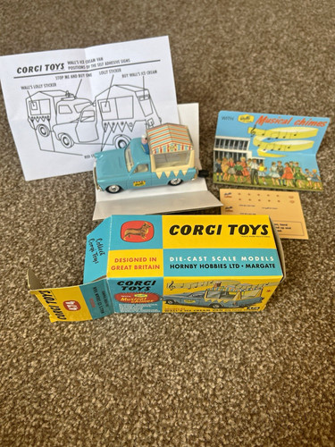 Corgi ford thames - 1:43,