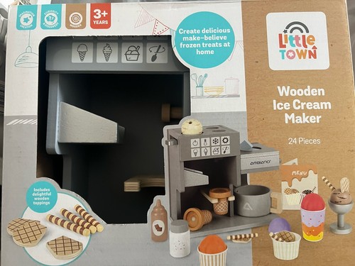 Aldi little town 2026 wooden - little,