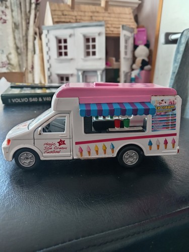 Wilko magic ice cream - cream, festival